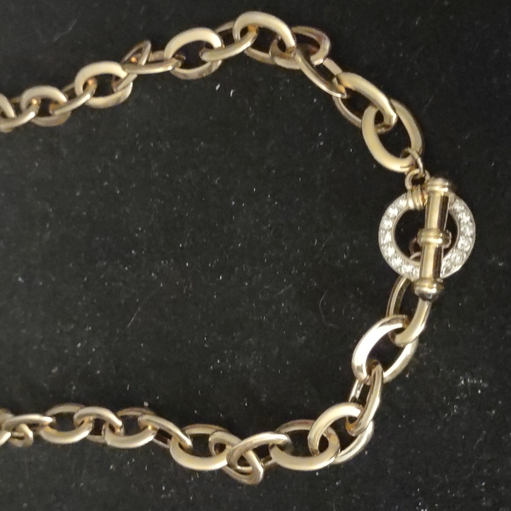 SALE WAS $35 NOW $22 STUNNING PAVE TOGGLE NECKLACE W/ PERIDOT ENDS